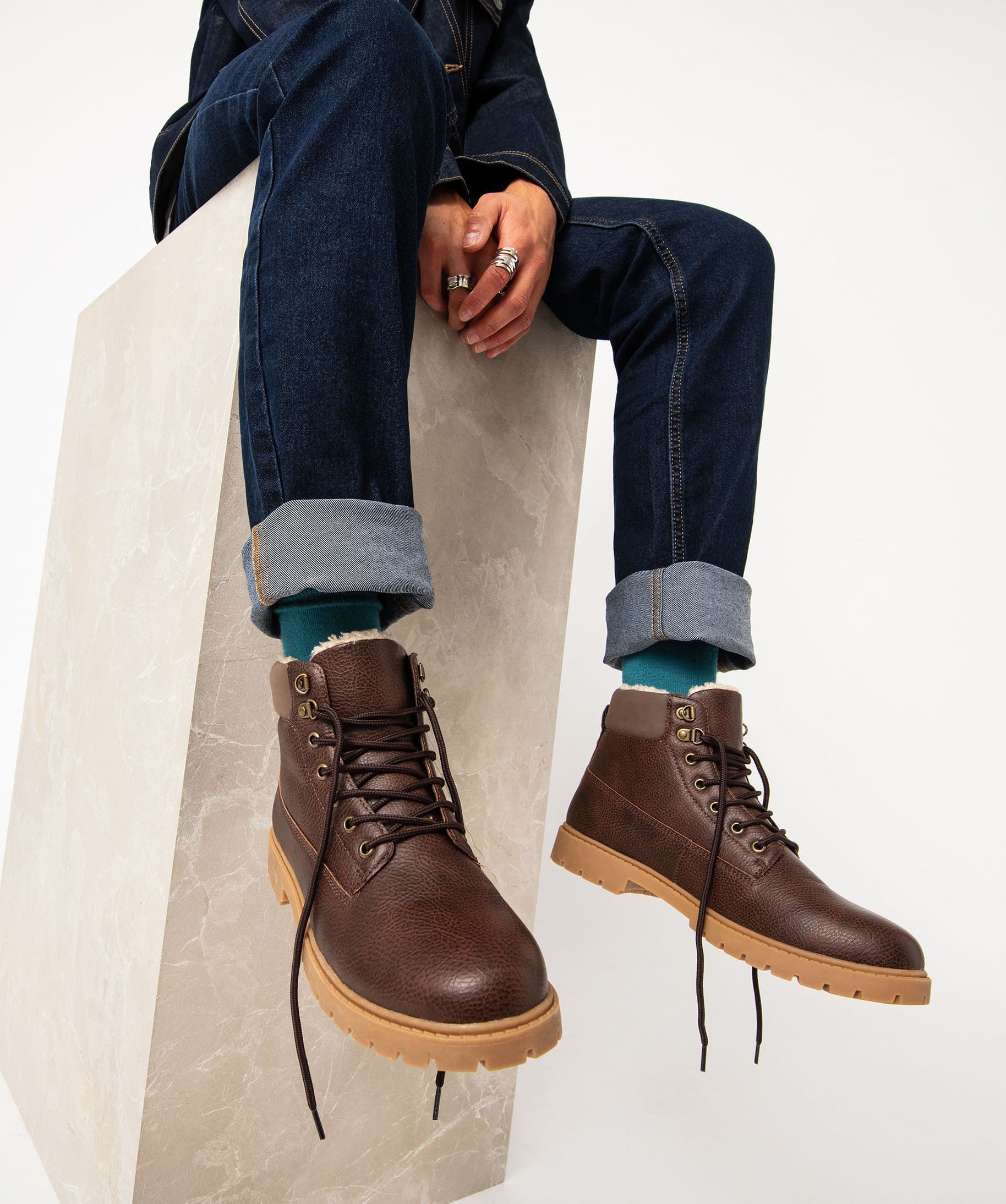 découvrez les avis sur la marque gémo, une référence en habillement et accessoires. lisez les retours d'expérience des clients et trouvez des conseils pour vos achats mode.