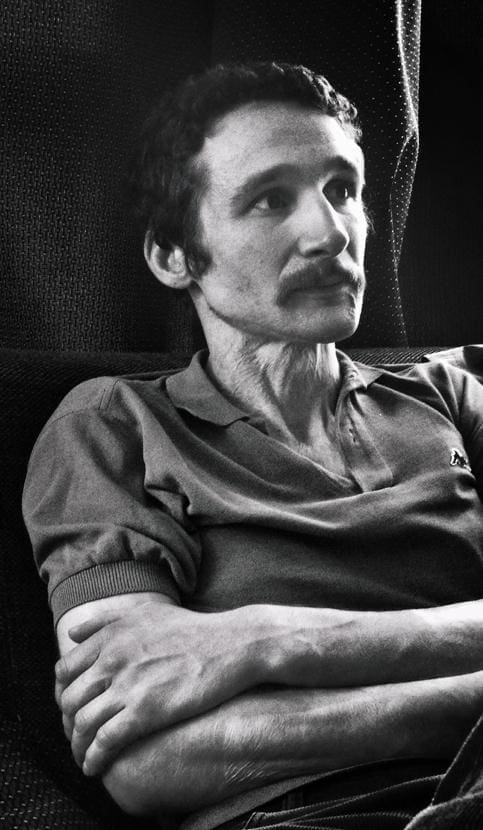 découvrez l'histoire touchante de benoît, un homme en proie à la peine de cœur. explorez ses émotions, ses luttes et sa quête de guérison au fil des pages de ce récit poignant sur l'amour et la résilience.