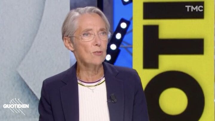 découvrez la réaction de chazal face aux provocations de barthès dans un échange qui s'annonce savoureux et riche en émotions. plongée dans un débat passionné entre deux figures emblématiques du paysage médiatique français.