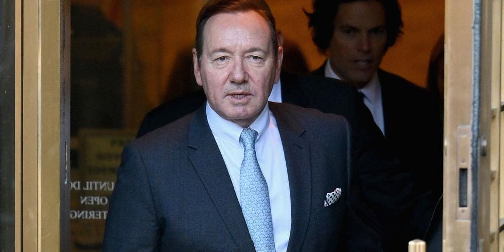 kevin spacey, l'acteur oscarisé, est actuellement au cœur d'une affaire d'agression à londres. découvrez les détails de cette affaire qui secoue le milieu du cinéma et les réactions suite aux accusations portées contre lui.