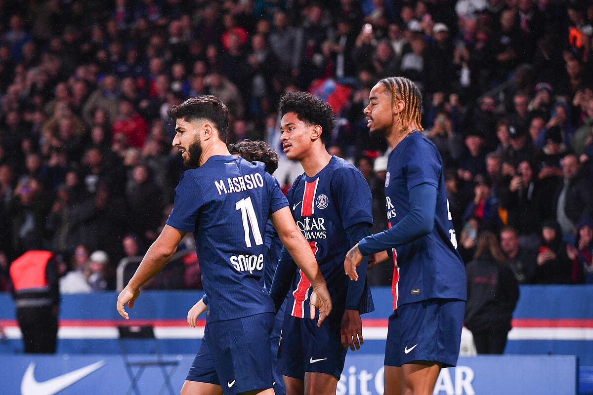 découvrez les détails d'un départ surprise qui secoue le paris saint-germain. analyse, réactions et implications sur la saison actuelle, tout ce qu'il faut savoir sur ce transfert inattendu.