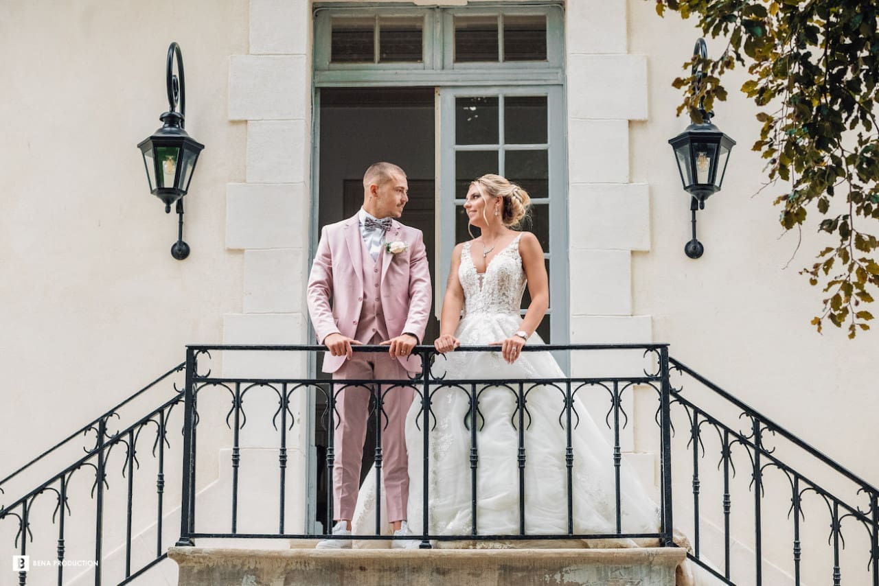 découvrez l'histoire touchante d'émilie et maxime, un duo inséparable dont la complicité transcende les épreuves. plongez dans leur univers où l'amitié et l'amour se mêlent pour créer des souvenirs inoubliables.