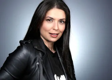 découvrez 'frustration' de lucie bernardoni, une œuvre poignante qui explore les méandres de l'émotion humaine. plongez dans les réflexions intenses de l'auteur sur les déceptions et les espoirs, captivant ainsi les lecteurs en quête d'authenticité et de profondeur.