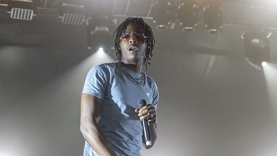 koba lad, le rappeur en pleine ascension, fait face à des accusations sérieuses d'association de malfaiteurs. découvrez les détails de cette affaire qui secoue le monde du rap et les répercussions sur sa carrière.