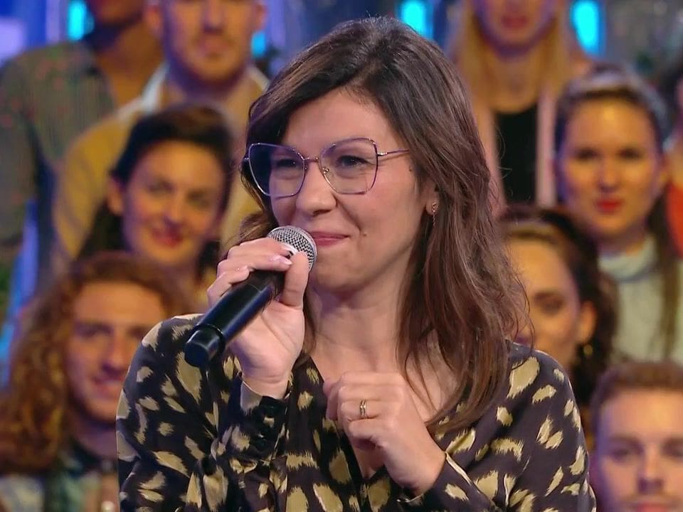 dans cet épisode captivant, nagui surprend une candidate avec une question inattendue qui met en lumière son parcours unique et son esprit vif. découvrez les moments forts de ce moment palpitant et l'interaction pleine d'humour entre nagui et ses participants.