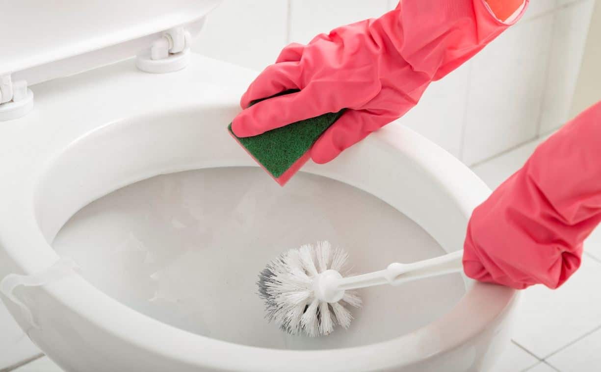 découvrez nos services de nettoyage de wc pour un sanitaire impeccable et hygiénique. profitez d'une intervention rapide et efficace pour transformer vos toilettes en un espace propre et agréable.