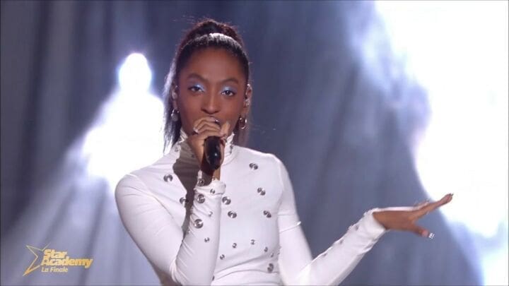 découvrez le témoignage poignant d'ebony sur son expérience face au racisme. un récit intime qui souligne les défis quotidiens et les espoirs de changement, révélant la force et la résilience face à l'injustice.