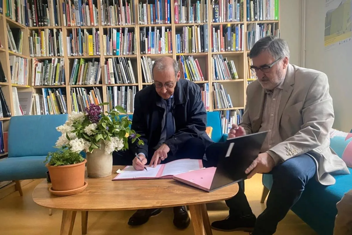 découvrez l'histoire fascinante des jumelles centenaires du loiret, un témoignage émouvant de la longévité et des souvenirs partagés au fil des ans. plongez dans leur vie, leurs expériences et les leçons qu'elles nous transmettent sur le passage du temps.