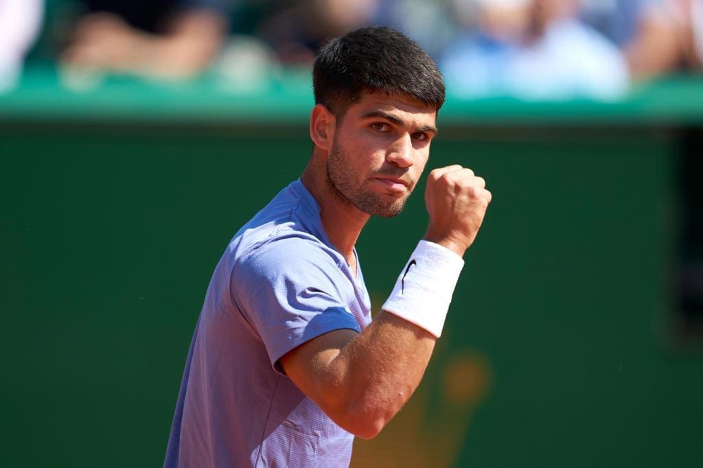découvrez le fascinant documentaire sur carlos alcaraz, le prodige du tennis, et revivez son parcours exceptionnel à wimbledon. plongez dans les coulisses de ses matchs marquants et ses moments clés, tout en explorant son ascension spectaculaire dans le monde du tennis.