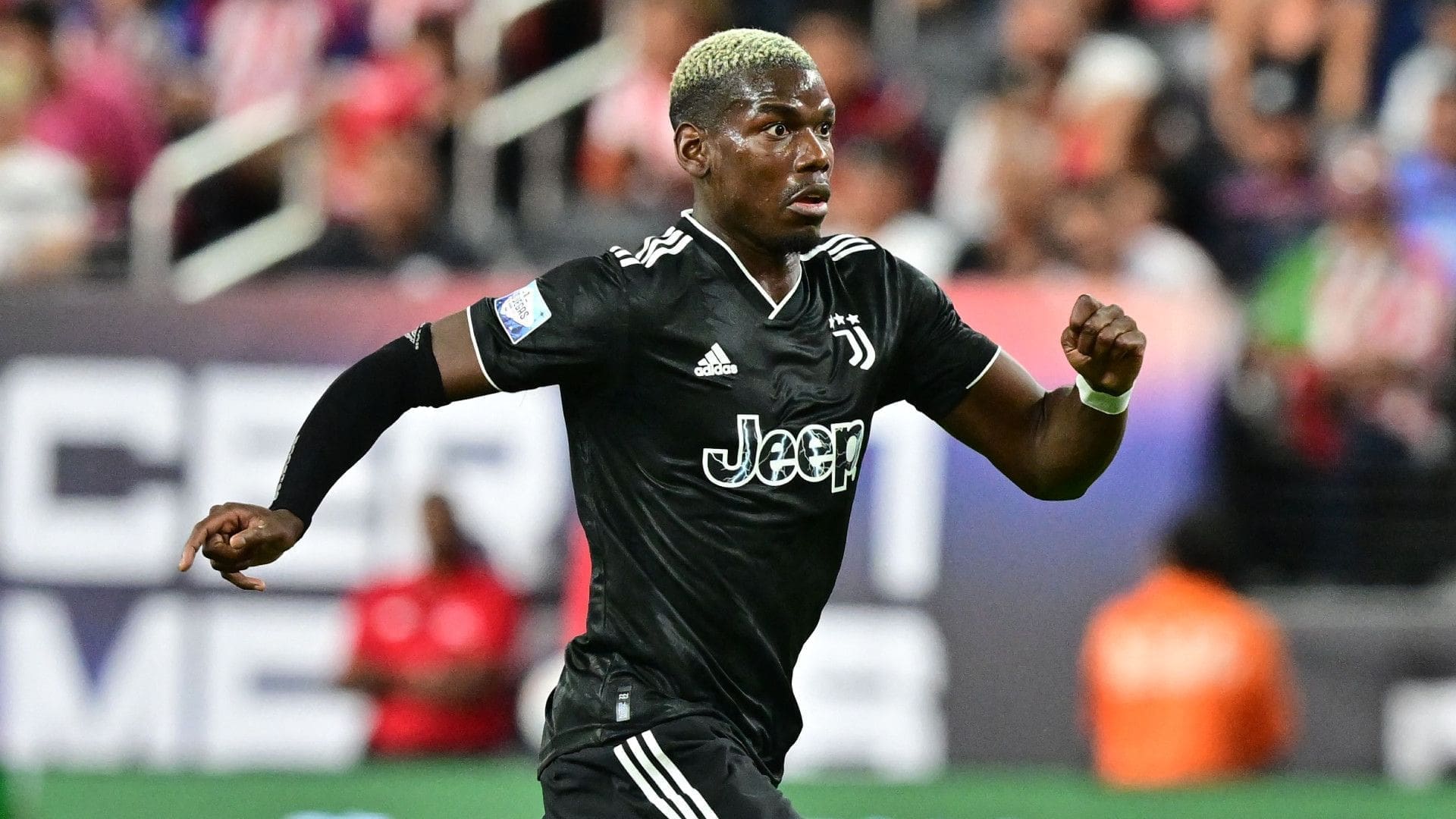 découvrez le calvaire de pogba, un récit poignant sur les défis et les épreuves rencontrés par le footballeur. plongez dans son parcours hors du commun, marqué par des moments de gloire et de lutte, qui retracent la détermination et la résilience d'un champion.
