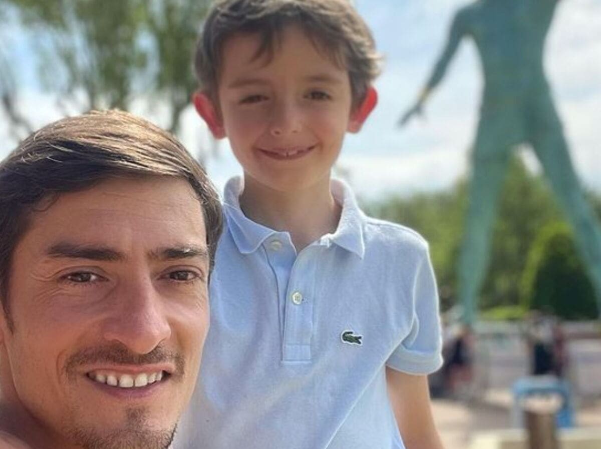 découvrez l'univers de claude dartois, célèbre aventurier et personnalité de la télé-réalité, ainsi que sa vie de famille, ses valeurs, et l'impact qu'il a sur ses proches. plongez dans son parcours inspirant et son engagement familial.