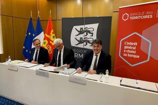 découvrez la richesse de la collaboration en normandie, un espace dynamique où les entreprises, les institutions et les créateurs unissent leurs forces pour innover et développer des projets durables. explorez les opportunités de partenariats et le dynamisme économique de cette région emblématique.