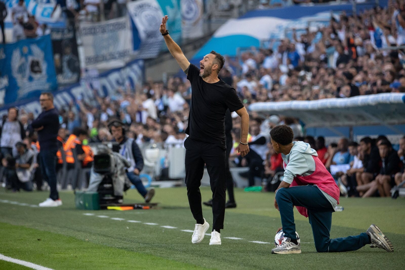 découvrez les dernières informations sur le départ de zerbi de l'olympique de marseille. analyse, réactions et perspectives sur ce changement marquant dans le club. restez informés sur l'avenir de l'om et les impacts de cette décision.