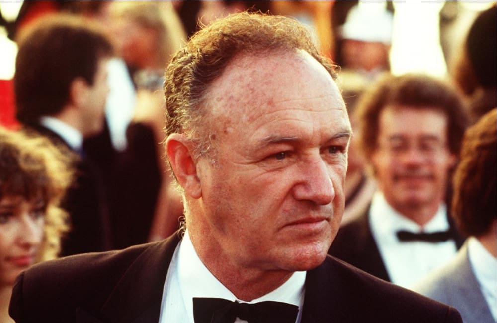 découvrez les répercussions de la disparition de gene hackman, l'emblématique acteur, et les événements troublants entourant l'invasion de sa maison. plongez dans les détails d'une histoire qui mêle hommage et mystère.
