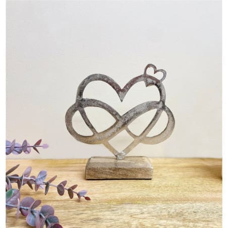 découvrez h17 amour, une exploration profonde des relations et des émotions qui unissent les êtres. plongez dans un univers où l'amour se décline sous toutes ses formes, entre passion, tendresse et complicité. laissez-vous inspirer par des récits et des conseils pour renforcer vos liens affectifs.