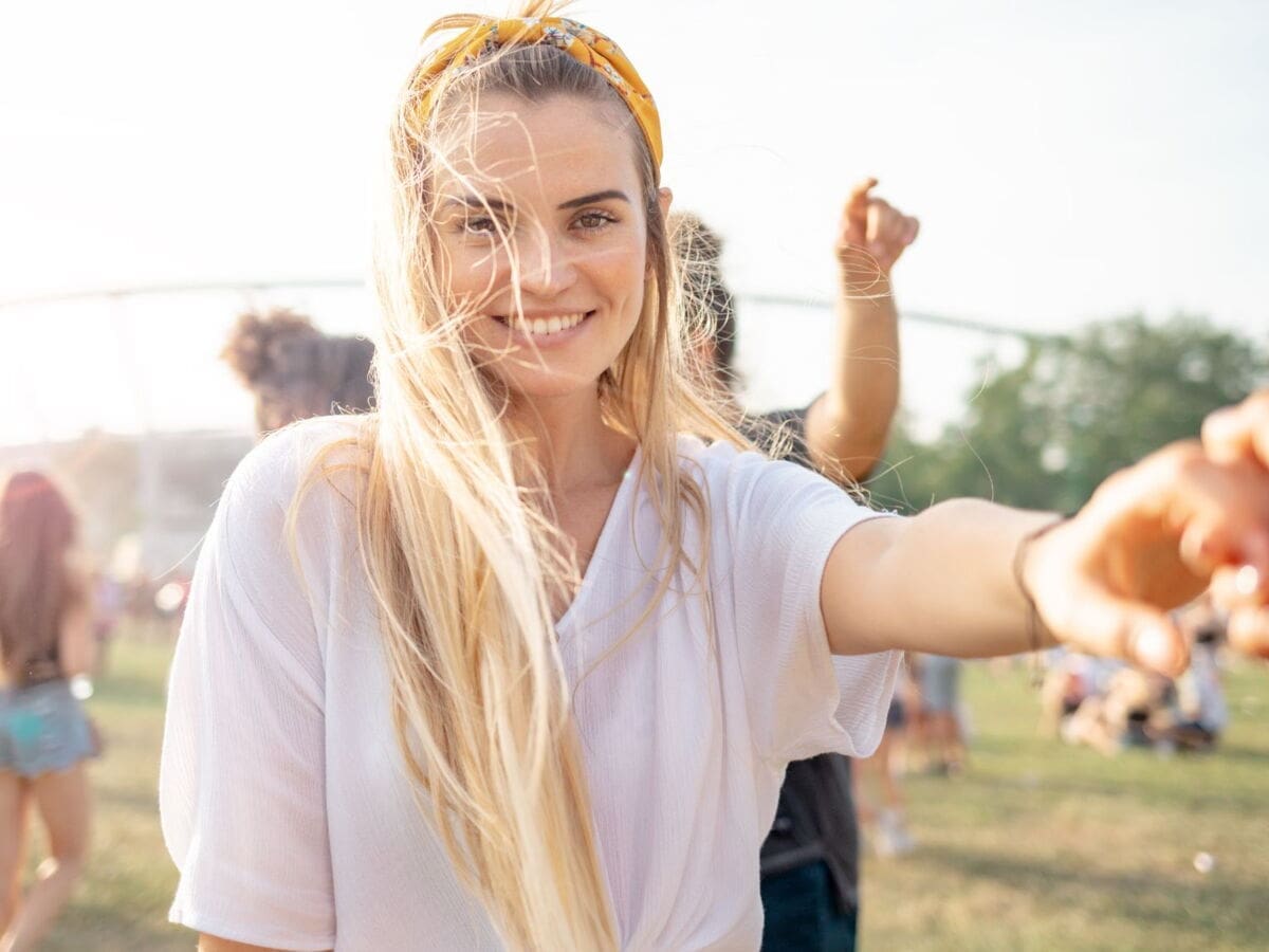 découvrez la signification des heures miroir 16h16 et leur impact sur votre vie. plongez dans l'univers fascinant de la numérologie et des synchronicités pour mieux comprendre les messages que l'univers vous envoie.