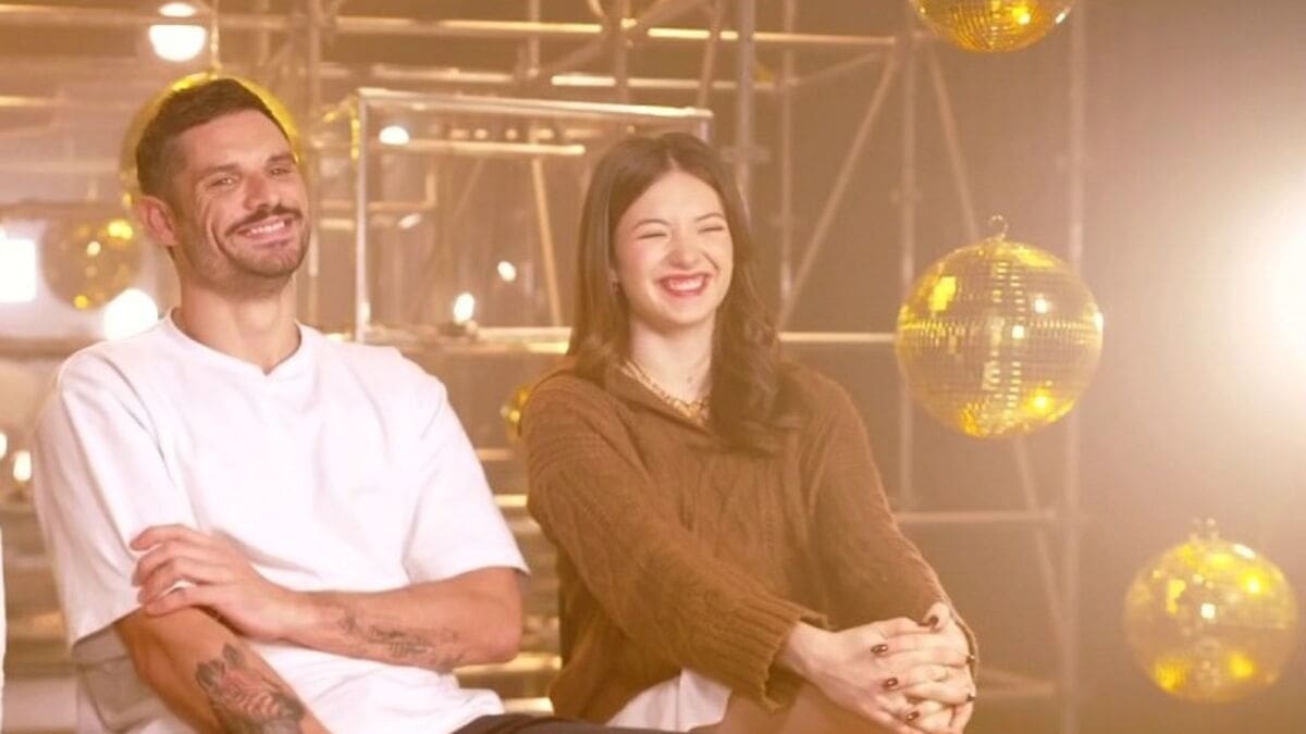 découvrez l'émotion de laure manaudou en évoquant son frère florent. plongez dans l'histoire touchante d'une fratrie unie par la passion de la natation et des moments inoubliables.