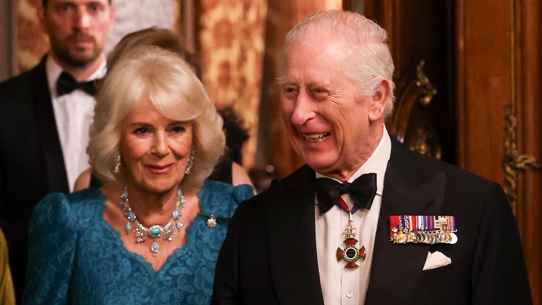 découvrez la fascinante histoire de la longévité de l'union entre camilla et charles, marquée par des défis, des triomphes et un amour durable. plongez dans les intrigues royales et les moments clés qui ont façonné leur relation au fil des décennies.