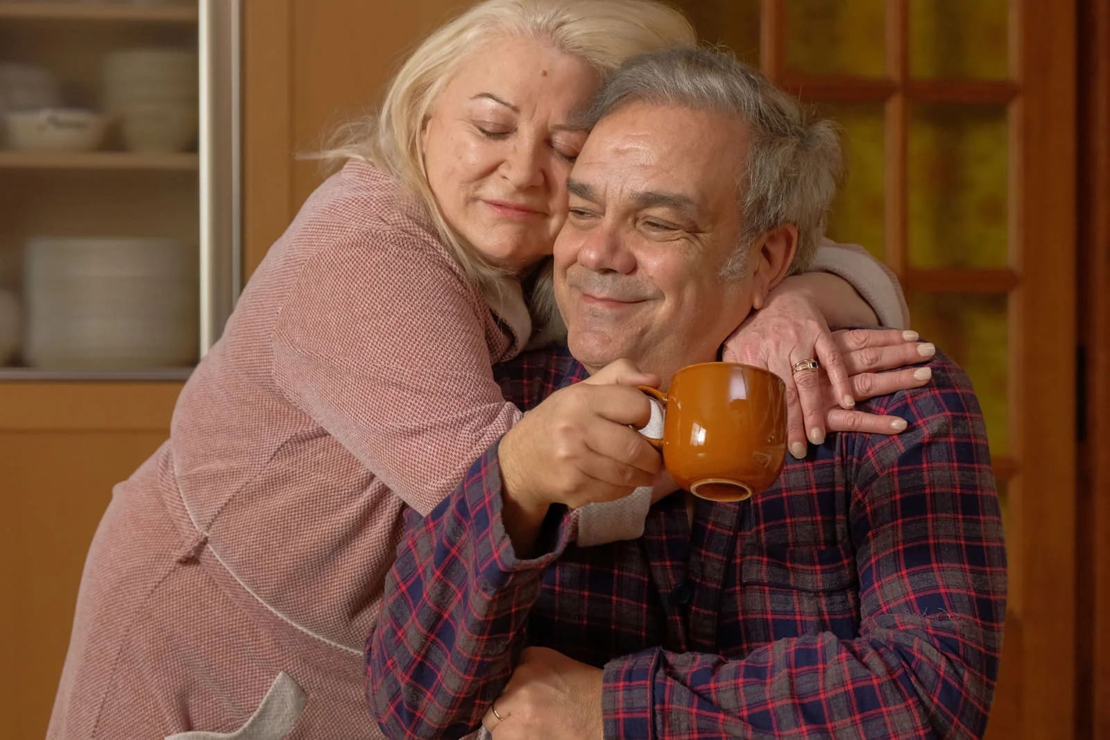 découvrez le roman captivant 'secret familial' de josiane balasko, une exploration émotive des liens familiaux et des secrets bien gardés. plongez dans une histoire touchante mêlant humour et émotions, où la quête d'identité et la réconciliation prennent vie à travers des personnages attachants.