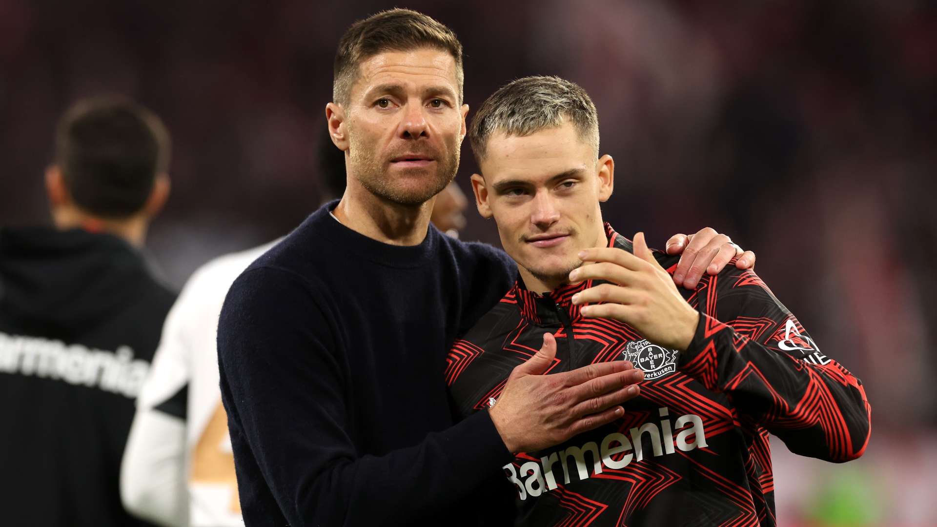 découvrez le transfert spectaculaire de xabi alonso au real madrid, un moment marquant de l'histoire du football. plongez dans les détails de ce transfert qui a redéfini le milieu de terrain, ainsi que l'impact du joueur sur le club madrilène.