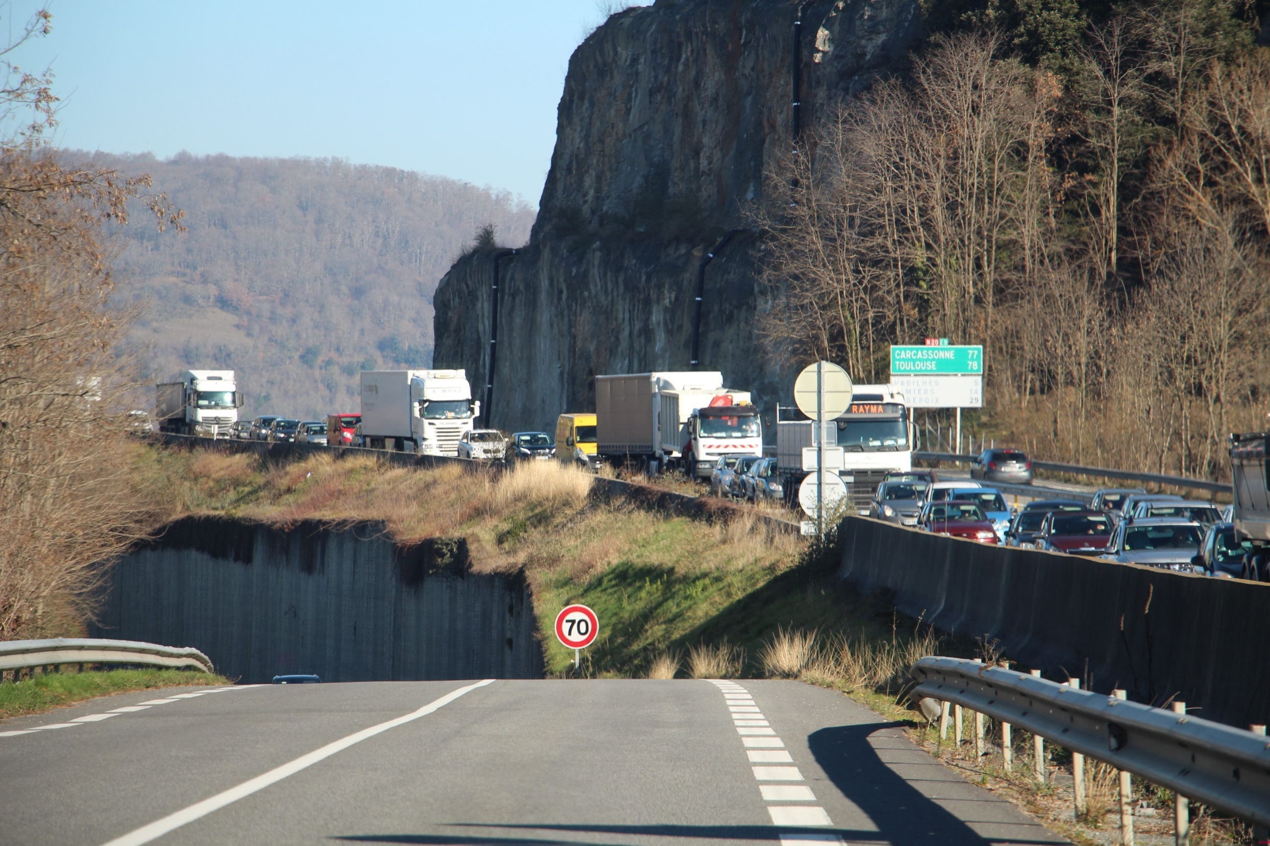 découvrez le tunnel de toulouse, situé près de la préfecture, un passage incontournable pour faciliter vos déplacements en ville. informez-vous sur ses caractéristiques, son accessibilité et les avantages qu'il offre pour une circulation fluide dans la capitale occitane.
