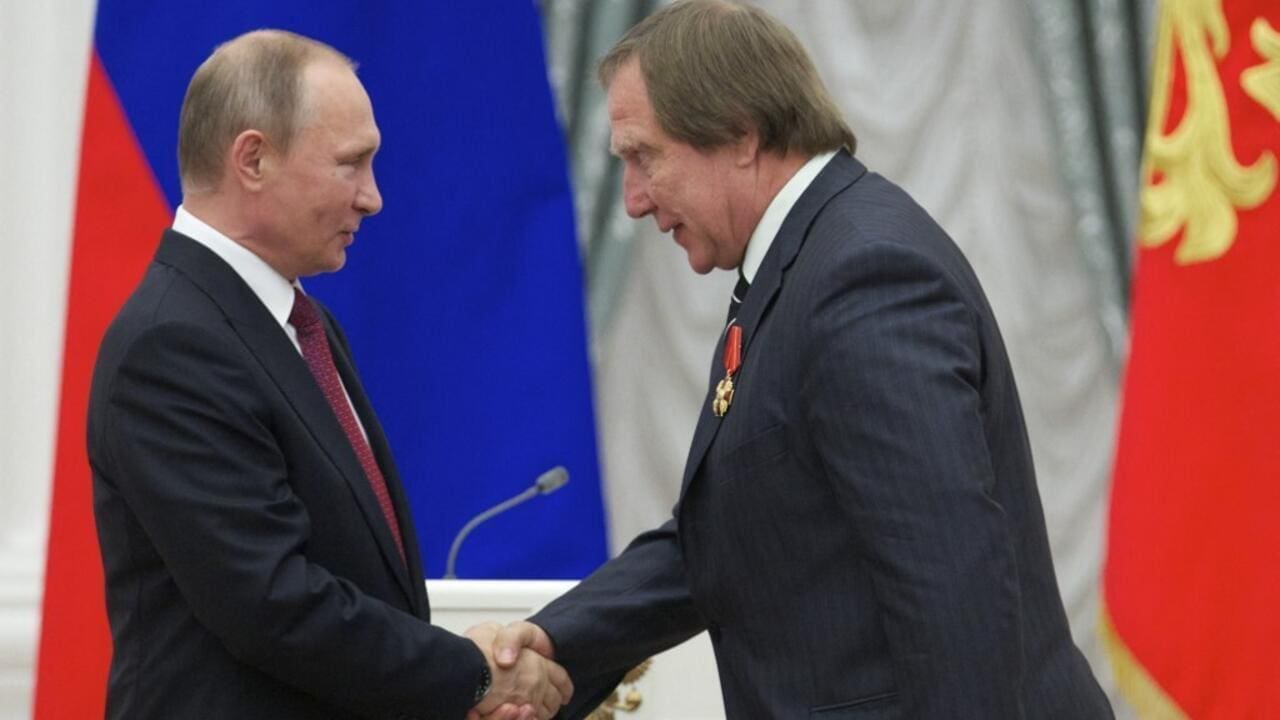 plongez dans les dernières révélations sur vladimir poutine, découvrez les secrets de son ascension au pouvoir, ses stratégies géopolitiques et l'impact de son régime sur la russie et le monde. une analyse approfondie qui éclaire les enjeux actuels.