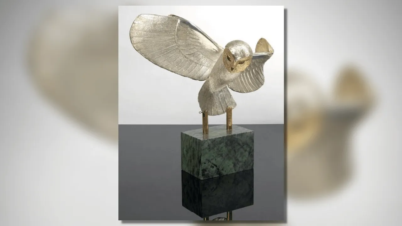 découvrez les aventures fascinantes de la chouette d'or, un trésor légendaire caché en france. plongez dans un univers de mystères et de défis qui vous mèneront à la recherche de cette magnifique chouette. un voyage captivant pour les passionnés de chasse au trésor et d'énigmes !