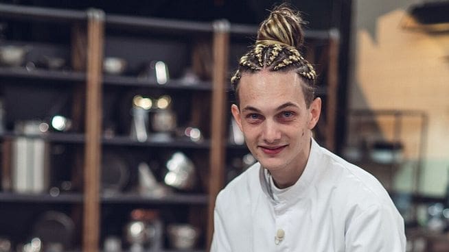 découvrez les doutes et défis rencontrés par les candidats de top chef. plongez dans l'univers culinaire captivant de l'émission et suivez le parcours des chefs en herbe face à leurs incertitudes et leurs passions.