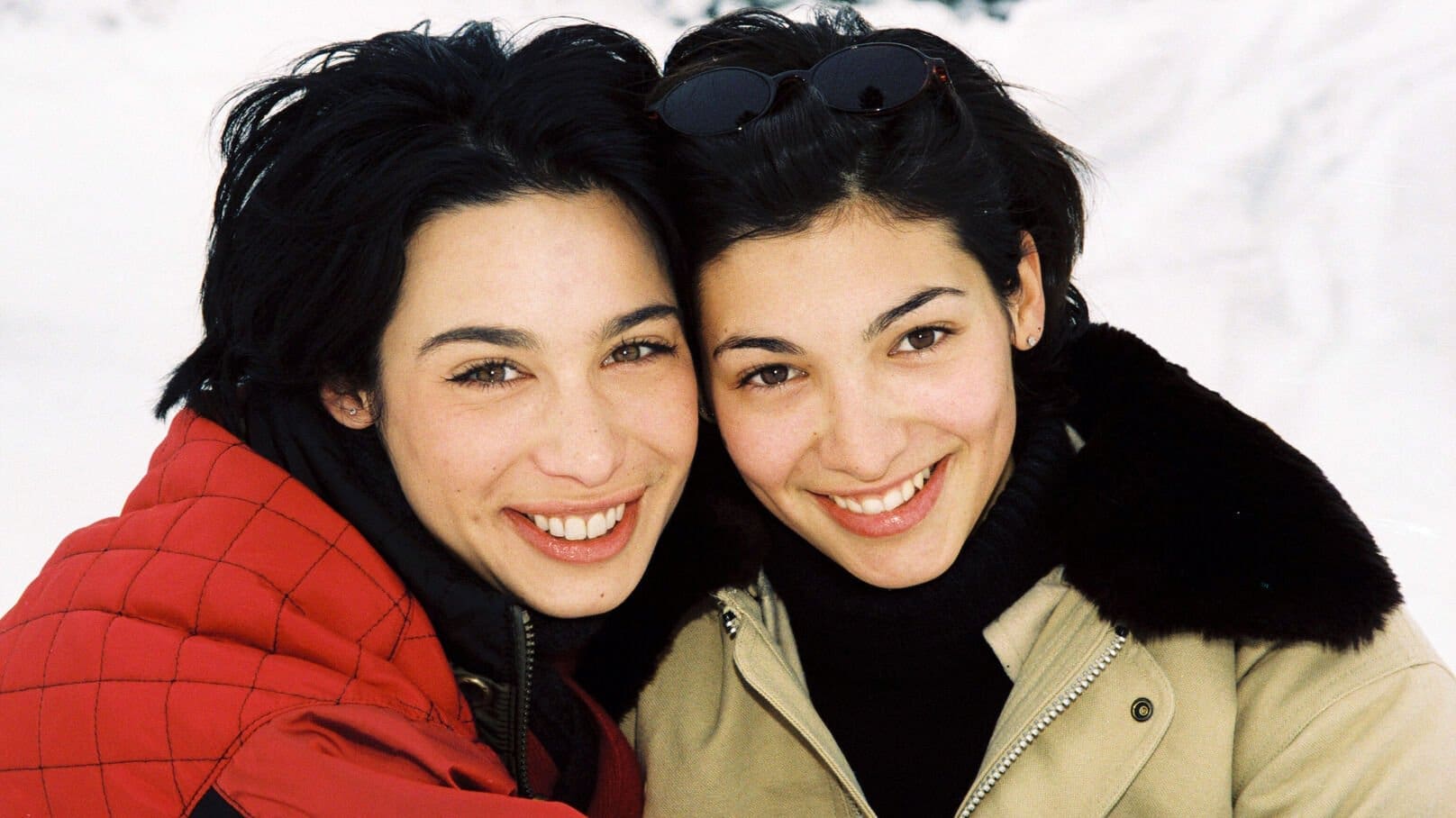 découvrez l'hommage émouvant de marie fugain à sa sœur laurette, une célébration touchante de leur lien indéfectible et des souvenirs partagés, illustrant l'amour et la force des liens familiaux.