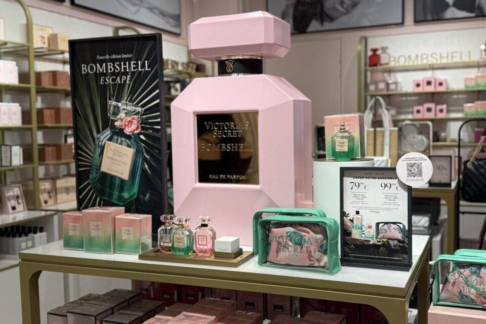 découvrez le magasin victoria's secret à lille, votre destination incontournable pour des sous-vêtements et des vêtements de lingerie de luxe. explorez notre vaste sélection de collections exclusives et profitez d'une expérience shopping inoubliable dans un cadre élégant.