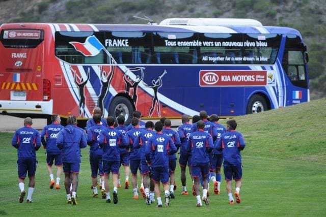 découvrez le mystère entourant domenech à knysna, un secret captivant qui allie passion du football et anecdotes fascinantes. plongez dans l'univers de ce personnage emblématique et explorez les événements marquants qui ont marqué cette aventure unique.