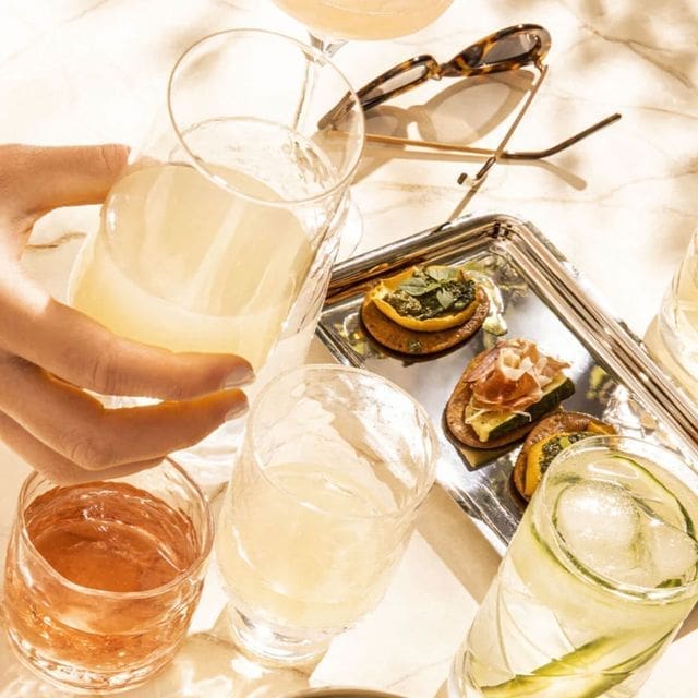 découvrez la table parfaite degrenne, alliant élégance et fonctionnalité, idéale pour sublimer vos repas et apporter une touche de style à votre intérieur.