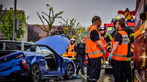 découvrez l'univers glamour de victoria's secret à euralille. profitez d'une large sélection de lingeries, accessoires et parfums qui célèbrent la féminité et l'élégance. rendez-vous en magasin pour une expérience shopping inoubliable !