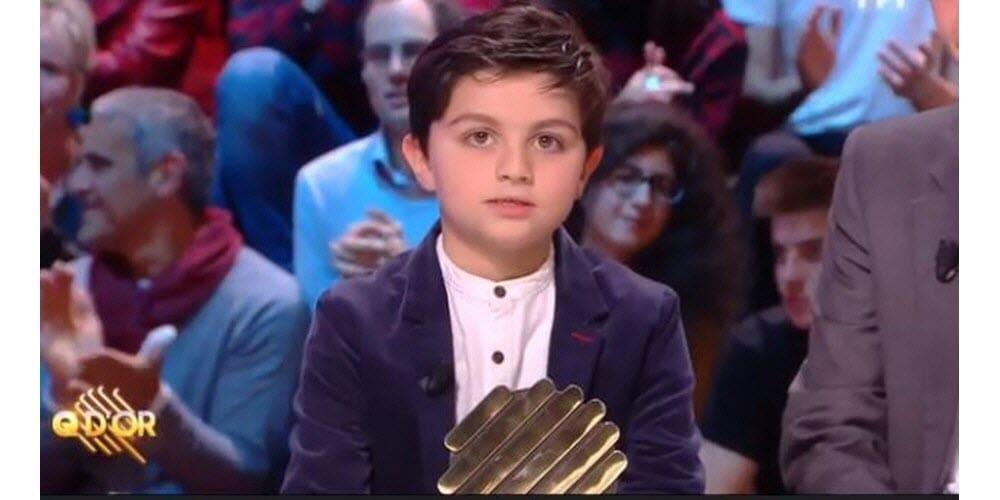 découvrez les coulisses du monde politique à travers le prisme d'adrien lien. plongez dans un univers de secrets, d'intrigues et de révélations qui façonnent notre société. un article captivant pour les passionnés de politique et d'actualités.