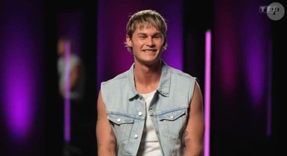 découvrez les coulisses de la politique française avec adrien, dont le parcours et les secrets révélés vous plongeront dans un univers intrigant où alliances et stratégies façonnent le pouvoir. une exploration captivante des enjeux politiques cachés.