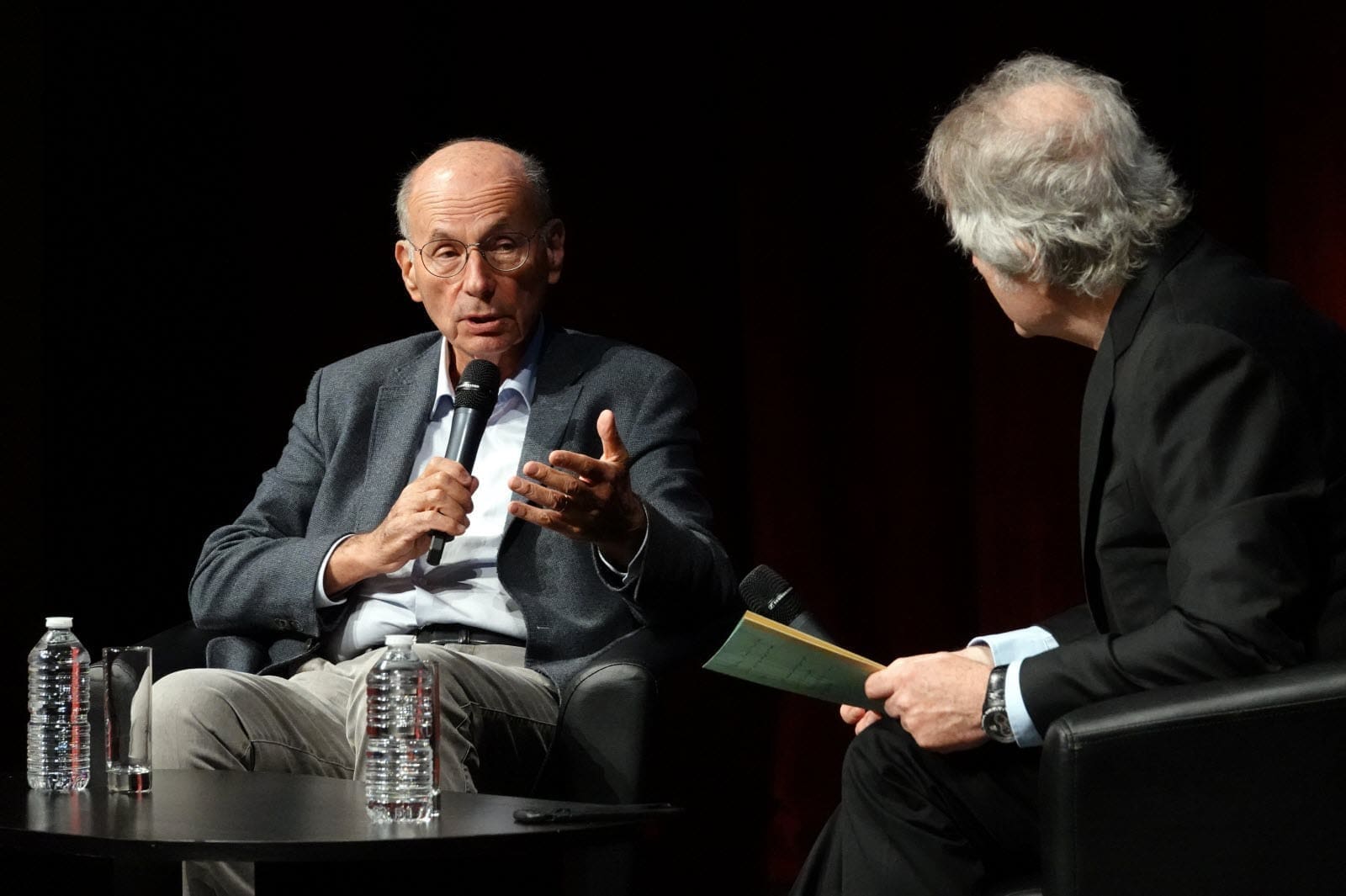 découvrez les profondeurs de l'esprit humain avec nos confidences psychologiques. plongez dans des analyses poignantes et des histoires authentiques qui éclairent les comportements, les émotions et les pensées. un voyage introspectif pour mieux comprendre vous-même et les autres.