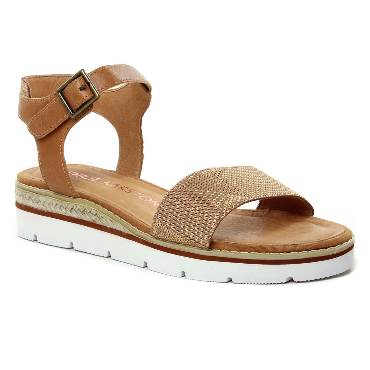 découvrez le crossover captivant entre pimprenelle et émilien, une aventure pleine d'émotions et de magie. plongez dans un univers où ces deux personnages emblématiques se rencontrent pour vivre des péripéties inoubliables. ne manquez pas cette fusion étonnante qui ravira les fans de toutes générations.