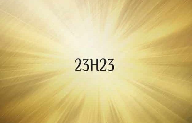découvrez la signification fascinante de l'heure miroir 23h23. plongez dans l'univers des symboles et de la numérologie pour comprendre ce que cette heure révélatrice vous réserve. que ce soit un message de l'univers ou un appel à l'introspection, explorez le mystère des heures miroirs avec nous.