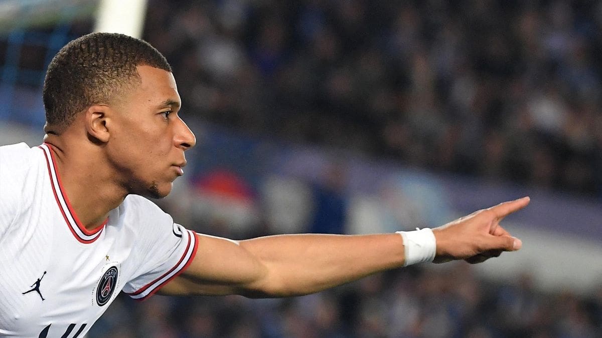 découvrez l'appel déterminant de kylian mbappé au psg, révélant ses ambitions pour l'avenir du club et les enjeux clés de sa carrière. plongez dans les coulisses de cette star du football et son impact sur l'équipe.