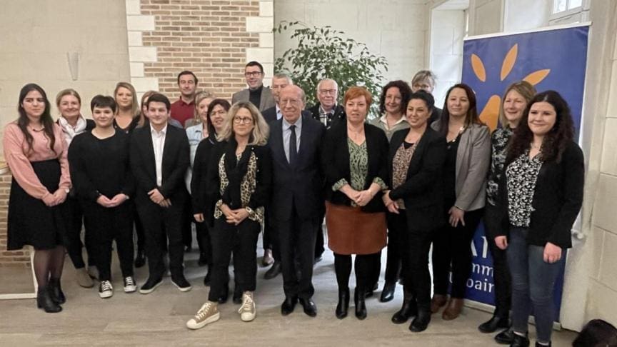 découvrez le rôle essentiel du nouveau secrétaire de mairie, son impact sur la gestion administrative locale et les projets à venir pour améliorer la vie des citoyens. suivez ses initiatives et son engagement au service de la commune.