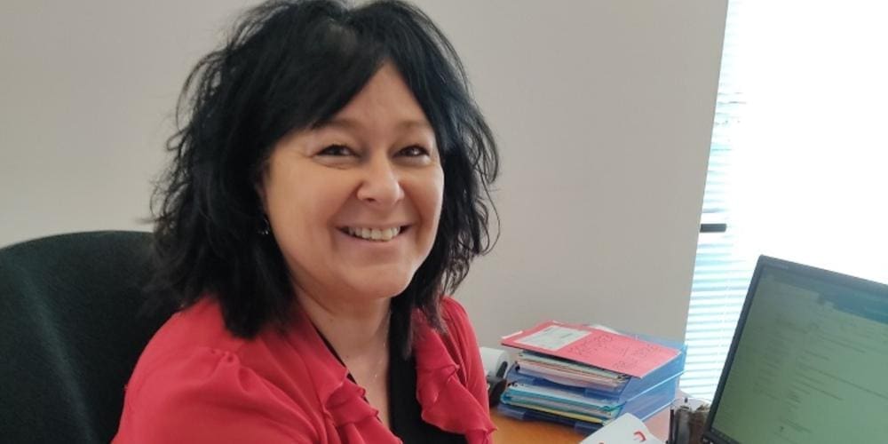 découvrez le rôle essentiel du nouveau secrétaire de mairie, garant de la bonne gestion administrative et de la coordination des services municipaux, au cœur de la vie de votre commune.