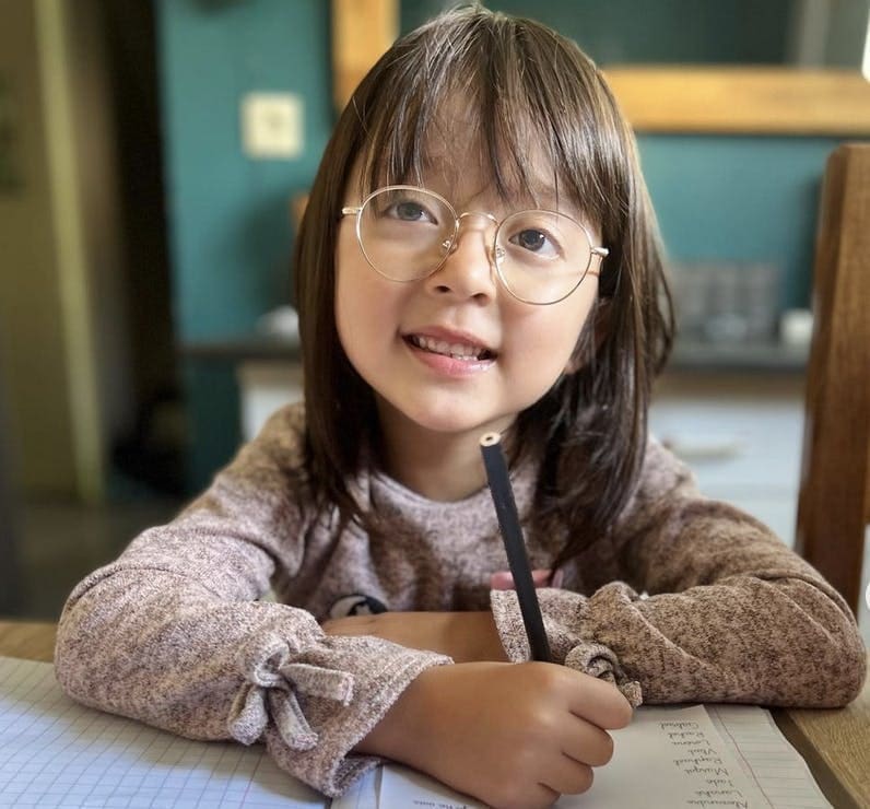 découvrez le prénom olivia, un choix tendance et élégant pour votre petite fille. apprenez-en plus sur son origine, sa signification, et pourquoi olivia est un prénom apprécié par de nombreux parents.