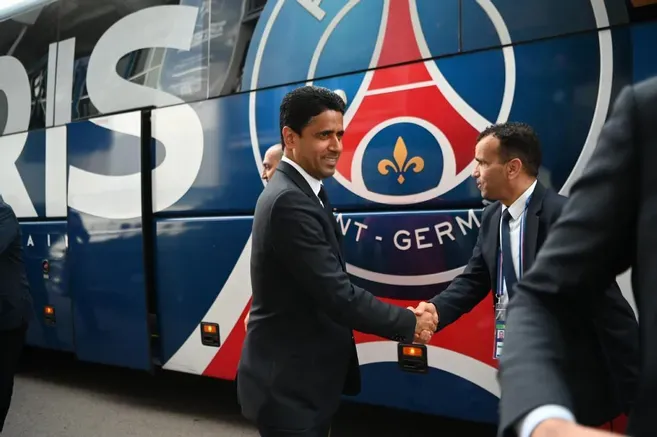 découvrez les secrets du paris saint-germain (psg), le club français qui fait rêver les fans du monde entier. plongée au cœur de l'histoire, des coulisses et des stratégies qui font de ce club une véritable légende du football.