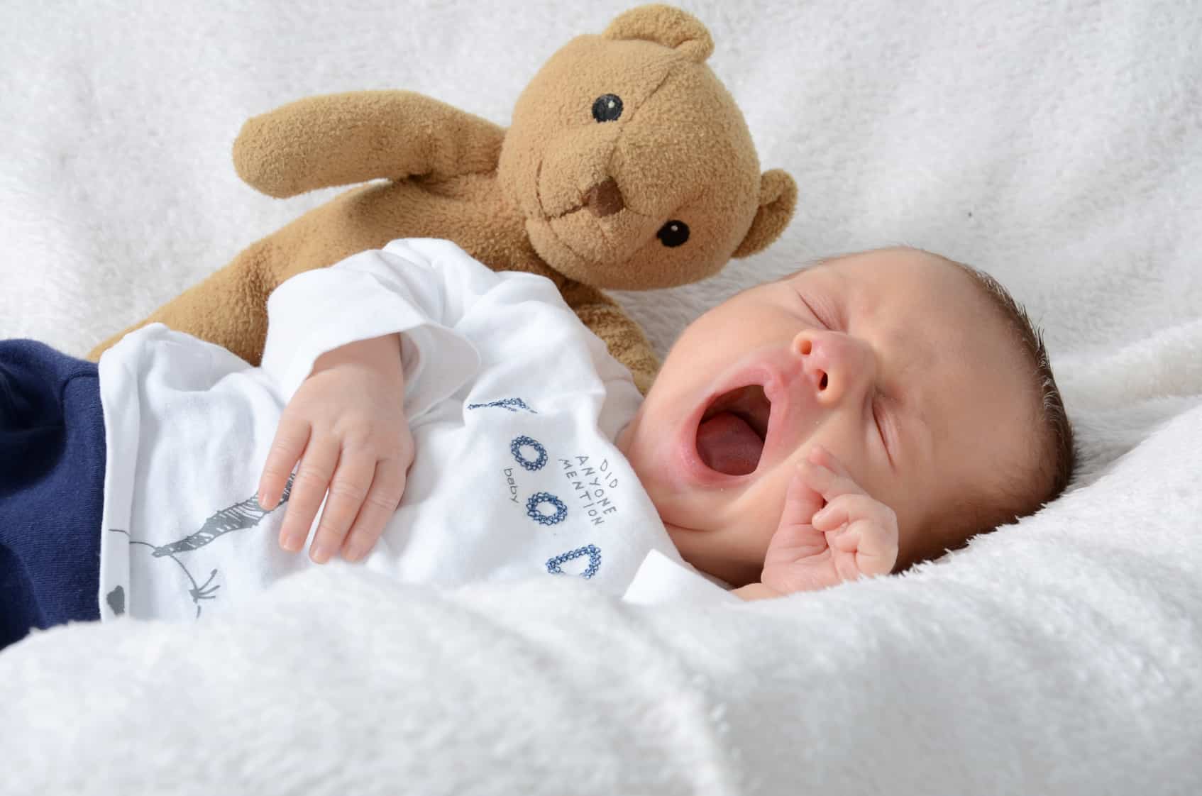 découvrez des conseils pratiques et des astuces essentielles pour améliorer le sommeil de votre bébé. apprenez à établir une routine efficace pour des nuits paisibles et épanouissantes pour votre petit.