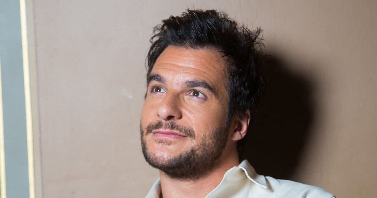 découvrez un tendre moment d'amir et son fils, une parenthèse enchantée pleine d'amour et de complicité. plongez dans l'univers chaleureux de cette relation unique, où chaque instant partagé devient un précieux souvenir.