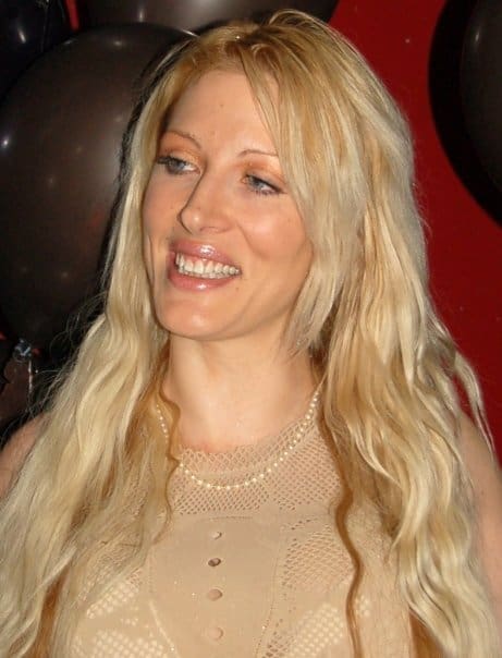 découvrez les dernières nouvelles de la candidate de secret story, récemment hospitalisée. plongez dans les détails de son état de santé et les réactions de ses fans. un récit émouvant au cœur de la réalité télévisée.