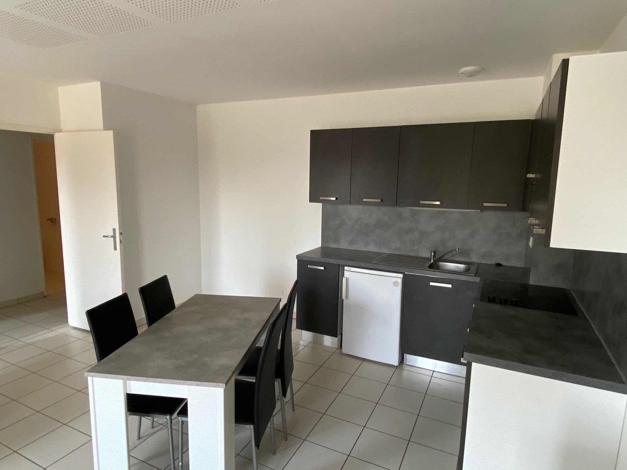 découvrez les meilleures options de logements étudiants à auch. trouvez votre place idéale parmi nos sélections de studios, appartements et colocations pour un séjour confortable et pratique près de votre campus.