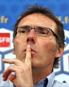 dans cet article, découvrez la réaction de marianne face aux accusations de racisme qui la concernent. plongez dans une analyse approfondie des déclarations et des enjeux sociaux soulevés par cette affaire.