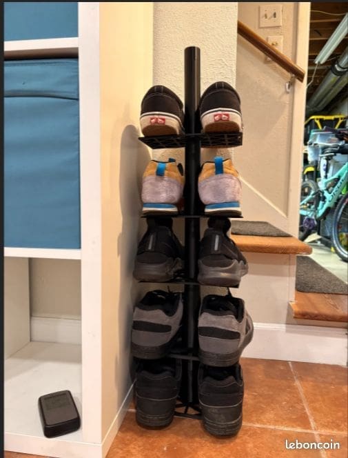 découvrez nos conseils pratiques pour une organisation optimale de vos chaussures. des astuces pour maximiser l'espace de rangement, préserver l'intégrité de vos souliers et garder votre collection toujours bien en ordre. simplifiez votre vie avec nos solutions innovantes et pratiques pour un tri efficace.