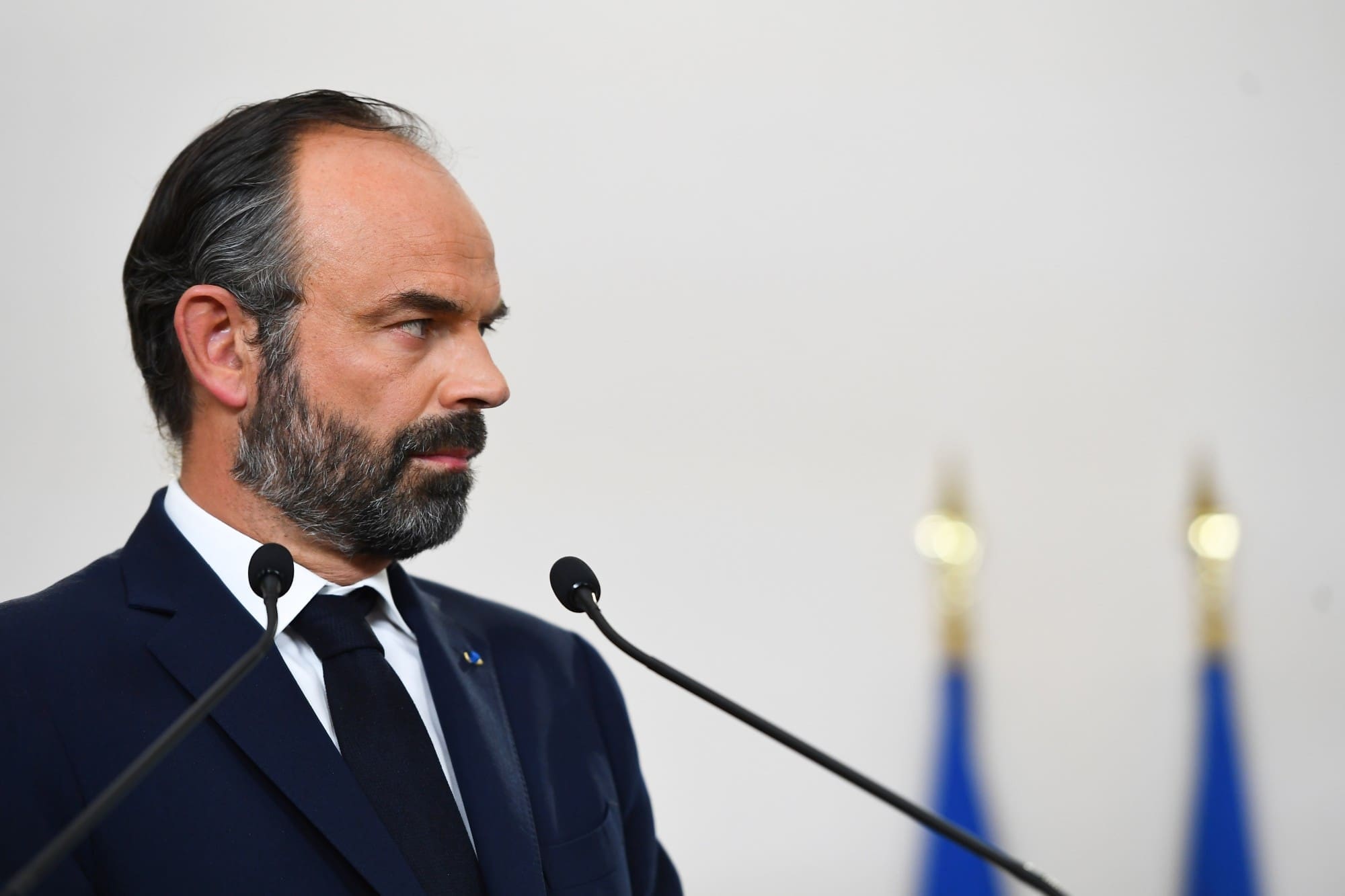découvrez les détails concernant la plainte déposée contre édouard philippe, l'ancien premier ministre français. analyse des enjeux politiques et des réactions suscitées par cet événement marquant.